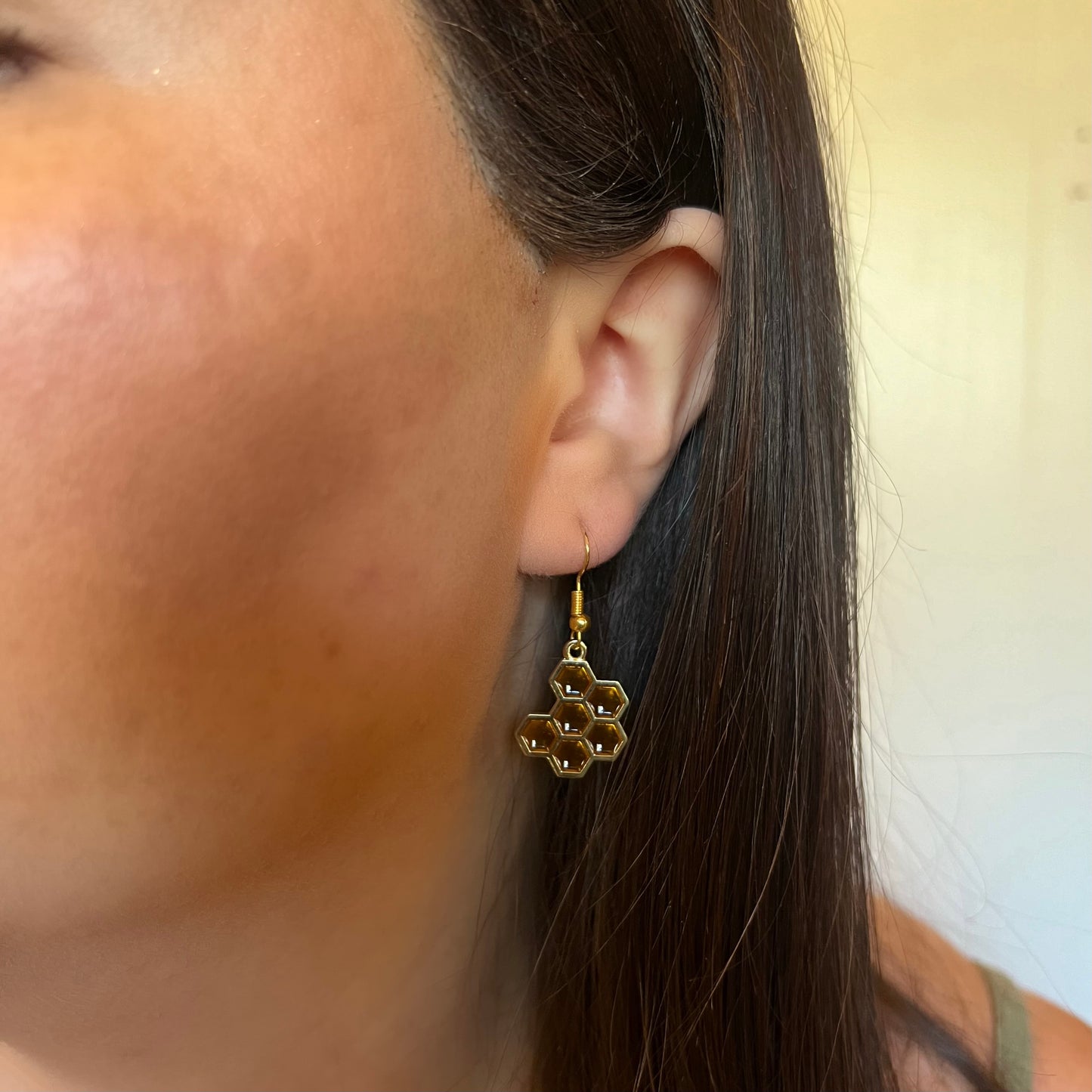 Pendientes con forma de abeja y panal