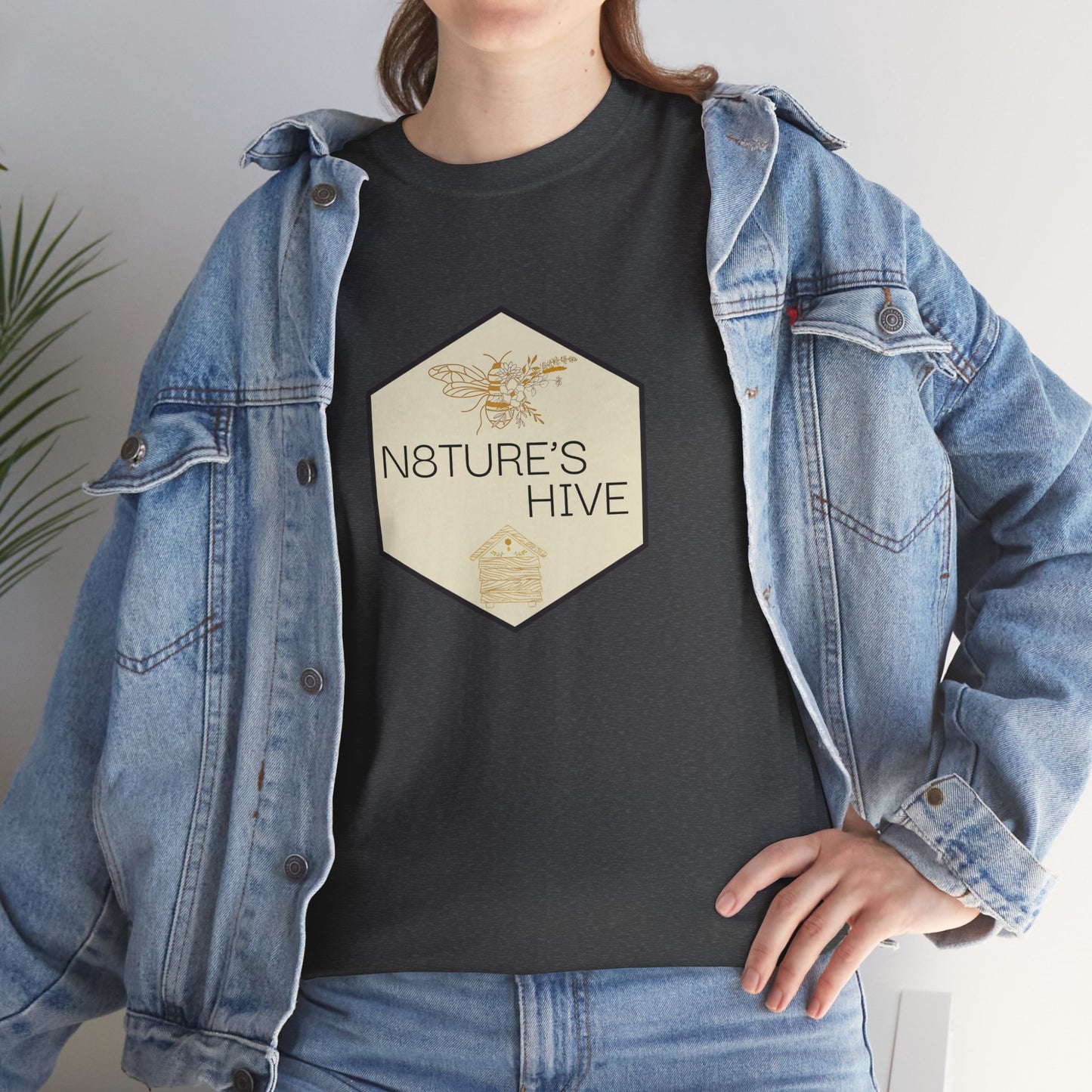 Camiseta con el logotipo original de HIVE de N8TURE