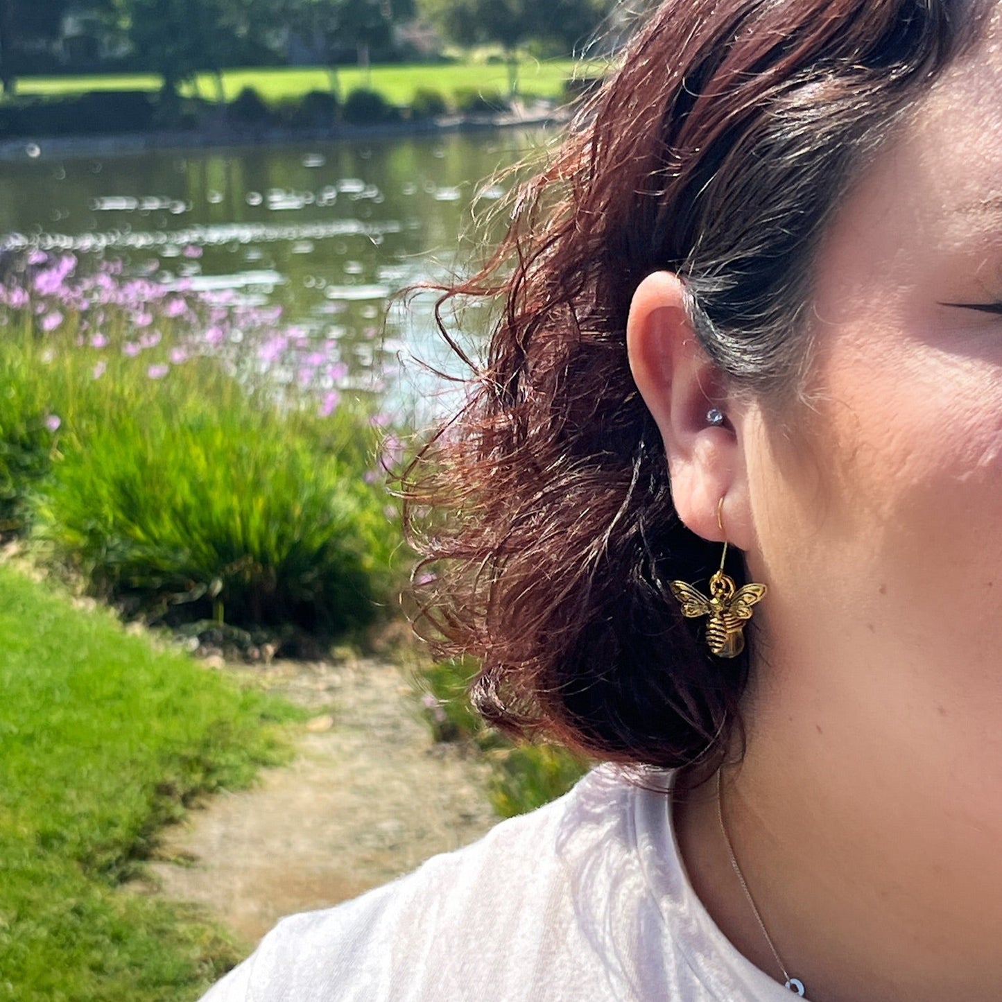 Pendientes con forma de abeja de estilo bohemio y chic