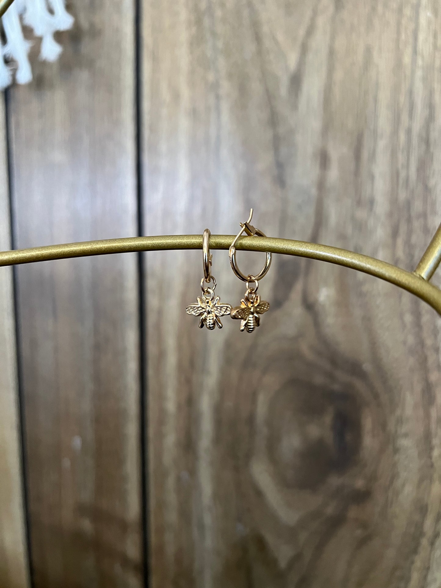 Pendientes colgantes de abeja dorada