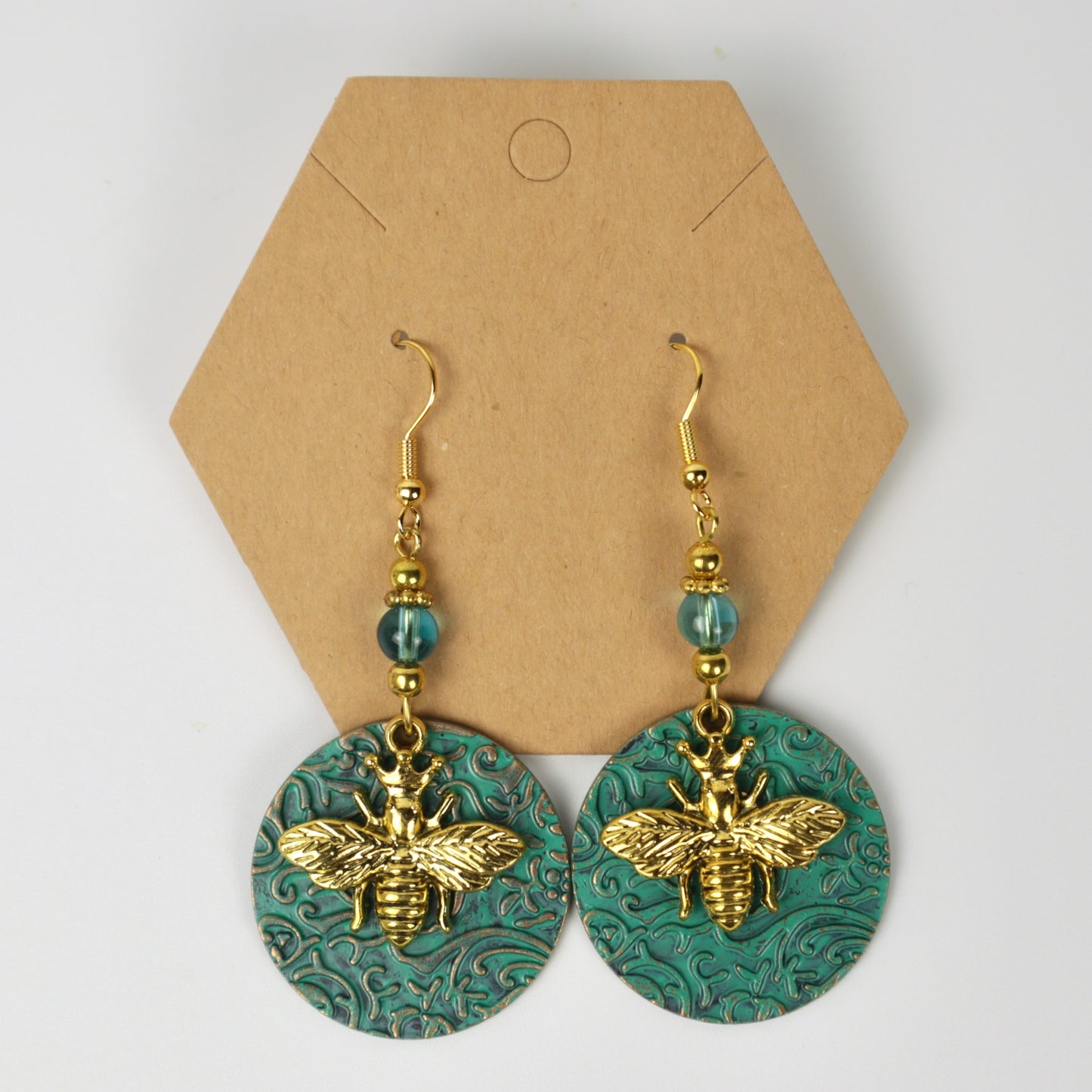 Pendientes de abeja tallada vintage