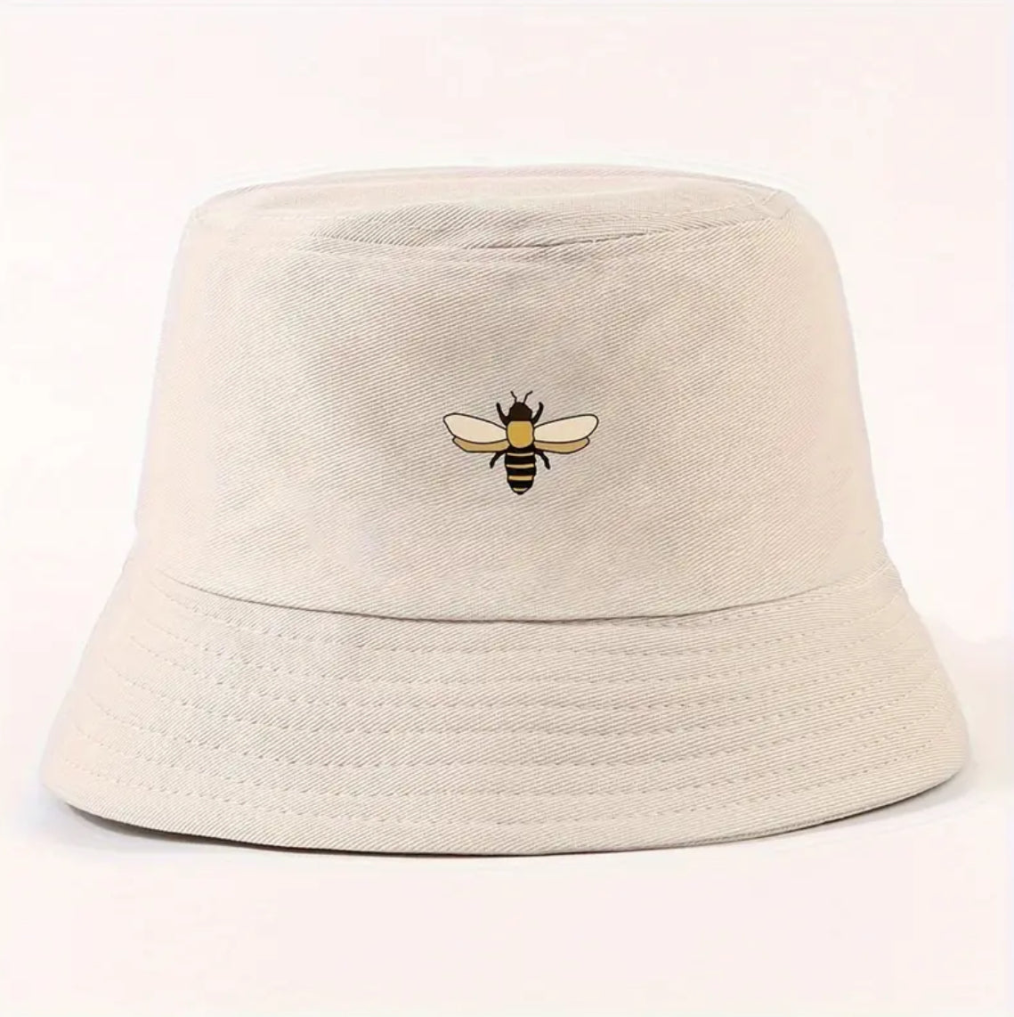 Bucket Hat With Bee