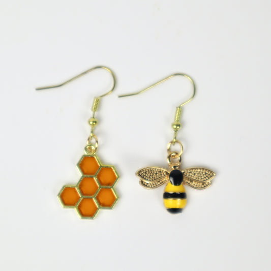 Pendientes con forma de abeja y panal