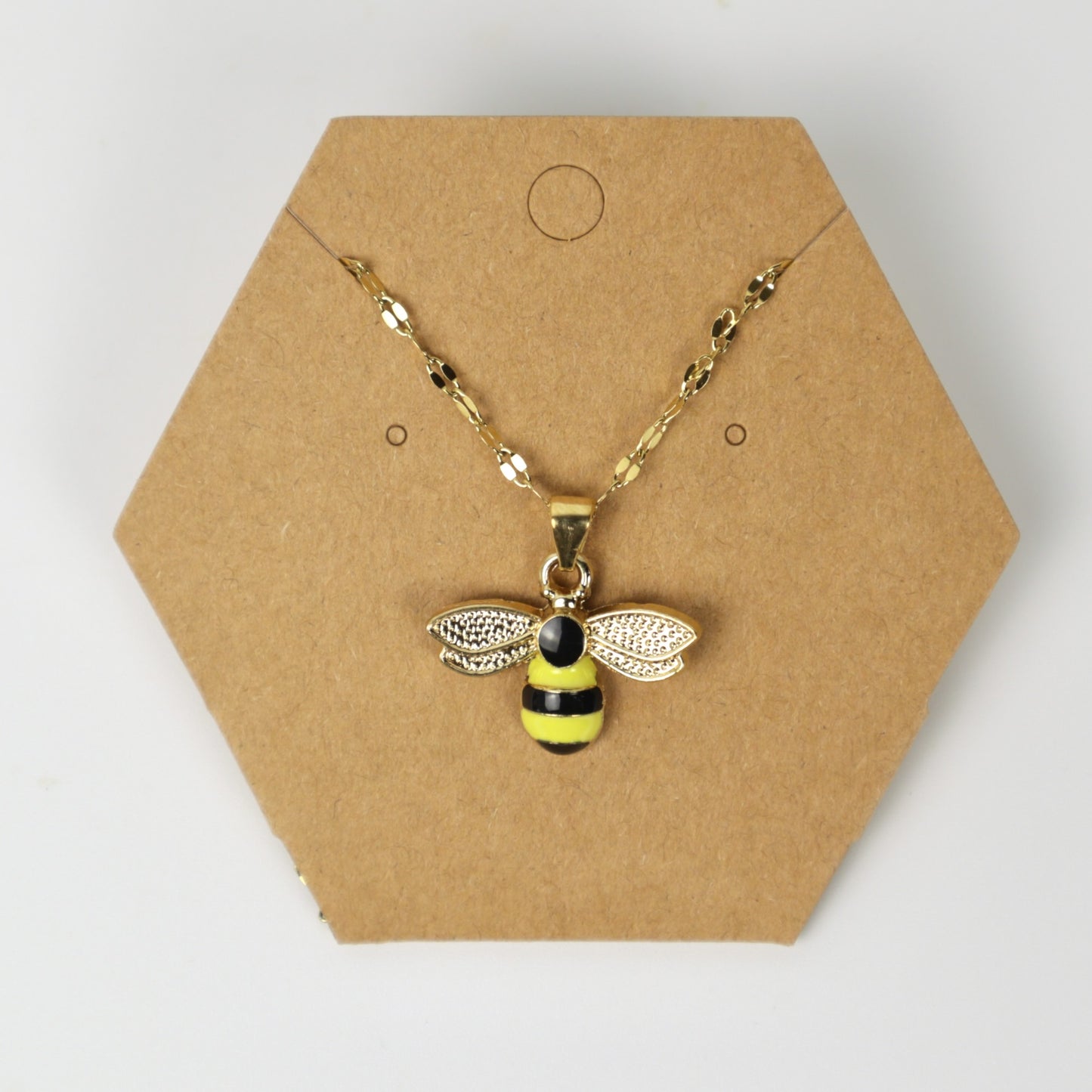 Collar con colgante de abeja